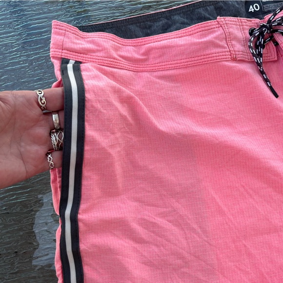 Hurley Men's Pink Swim Board Shorts - Picture 8 of 10